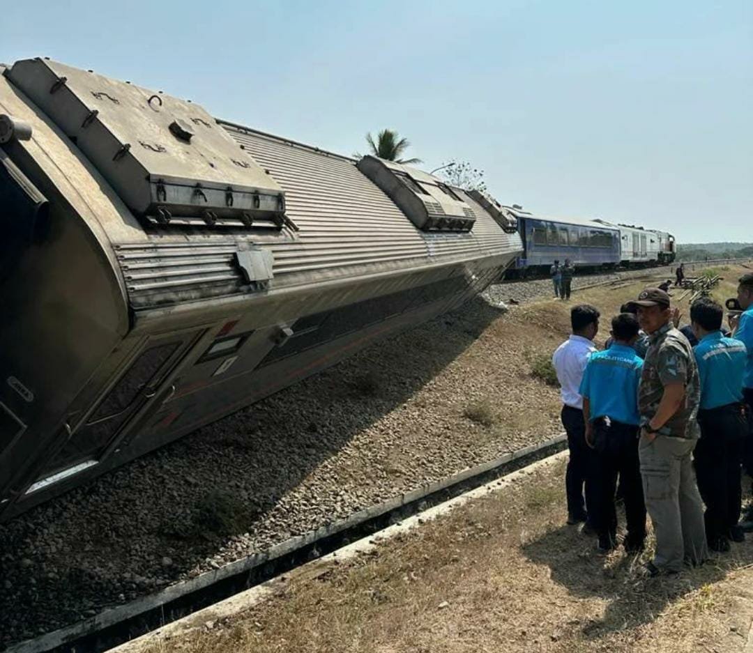 KA Argo Semeru Anjlok 1 sekarangaja