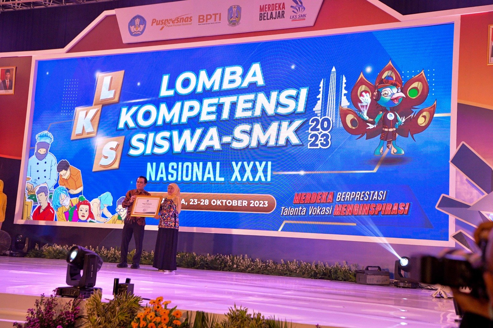 Jatim Juara Umum LKS SMK 2023 1 sekarangaja