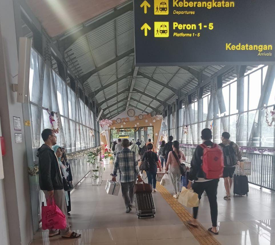 Hari Ini, 3.200 Penumpang KA Berangkat dari Stasiun Malang 1 sekarangaja