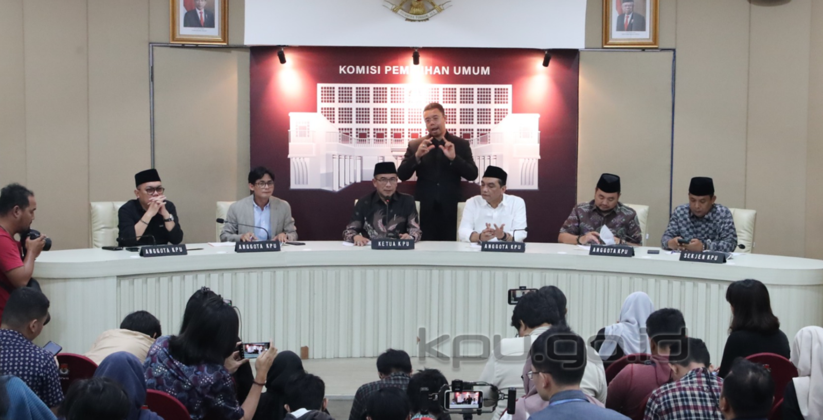 Debat Ketiga Pilpres, Berikut Jadwal, Tema dan Daftar Panelisnya 1 sekarangaja