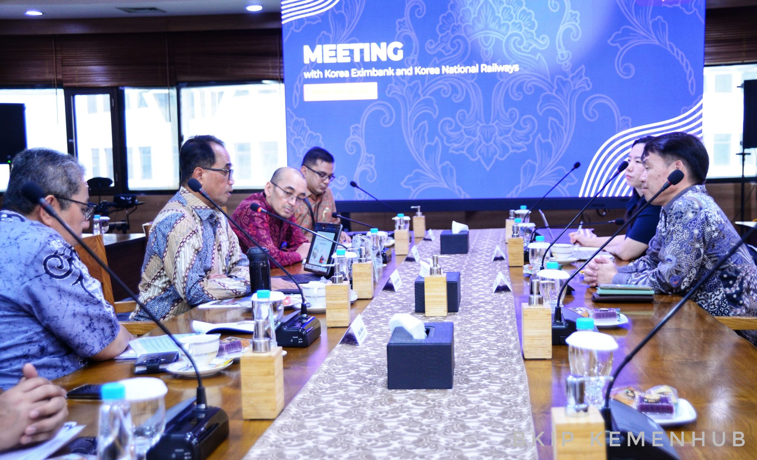 Bahas Kerja Sama Sektor Perkeretaapian dan Penerbangan, Menhub Bertolak ke Korea Selatan dan Tiongkok 1 sekarangaja
