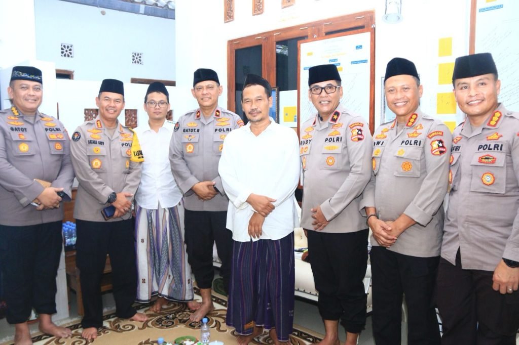 Pemilu Aman dan Damai, Gus Baha Apresiasi Polri 1 sekarangaja