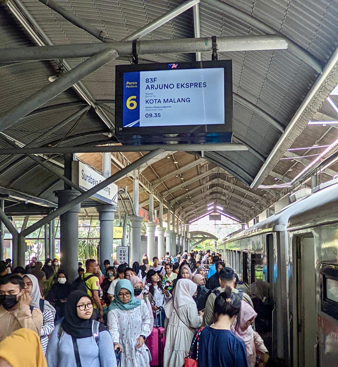 Libur panjang Isra Mi'raj dan Tahun baru Imlek, KAI Daop 8 operasikan 45 KA reguler dan 4 KA tambahan 1 sekarangaja