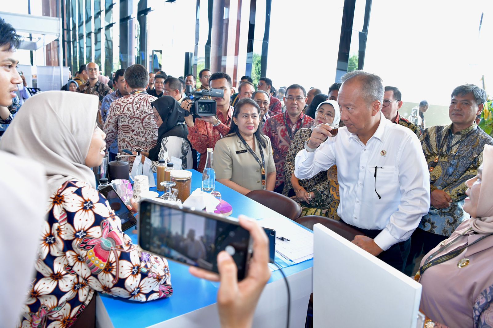 Inovasi Perguruan Tinggi dan Vokasi Dorong Perkembangan Industri Dalam Negeri 1 sekarangaja