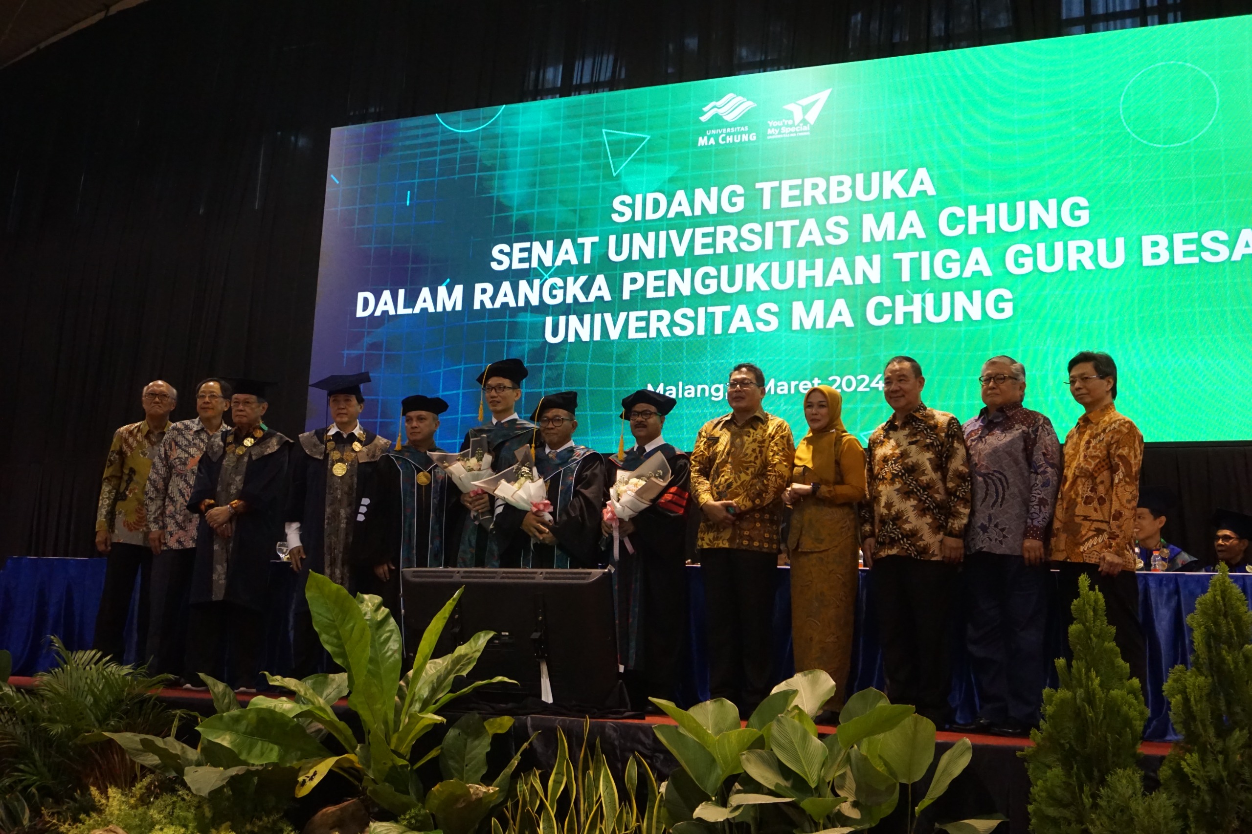 Hebat! Universitas Ma Chung Kukuhkan Tiga Guru Besar Baru 1 sekarangaja