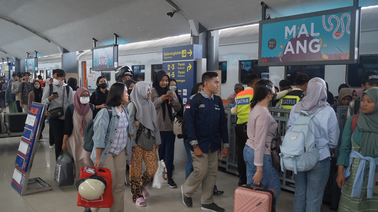 Libur Panjang, Penumpang KA Melonjak 1 sekarangaja