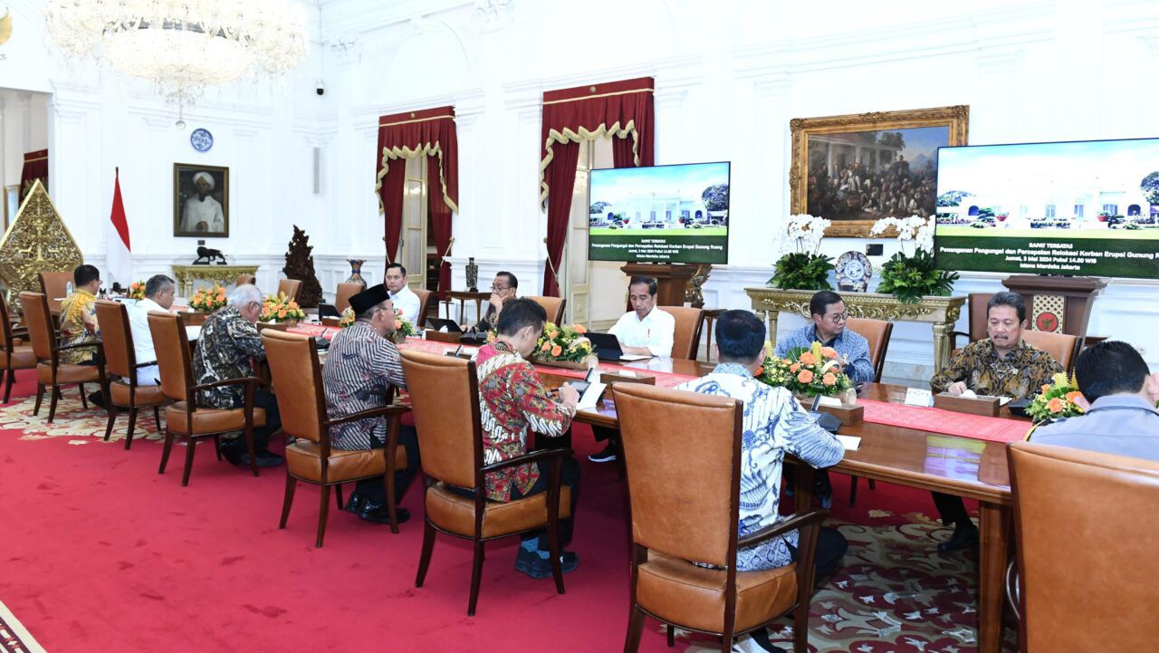 Tangani Pengungsi Akibat Erupsi Gunung Ruang, Ini Instruksi Presiden Jokowi 1 sekarangaja
