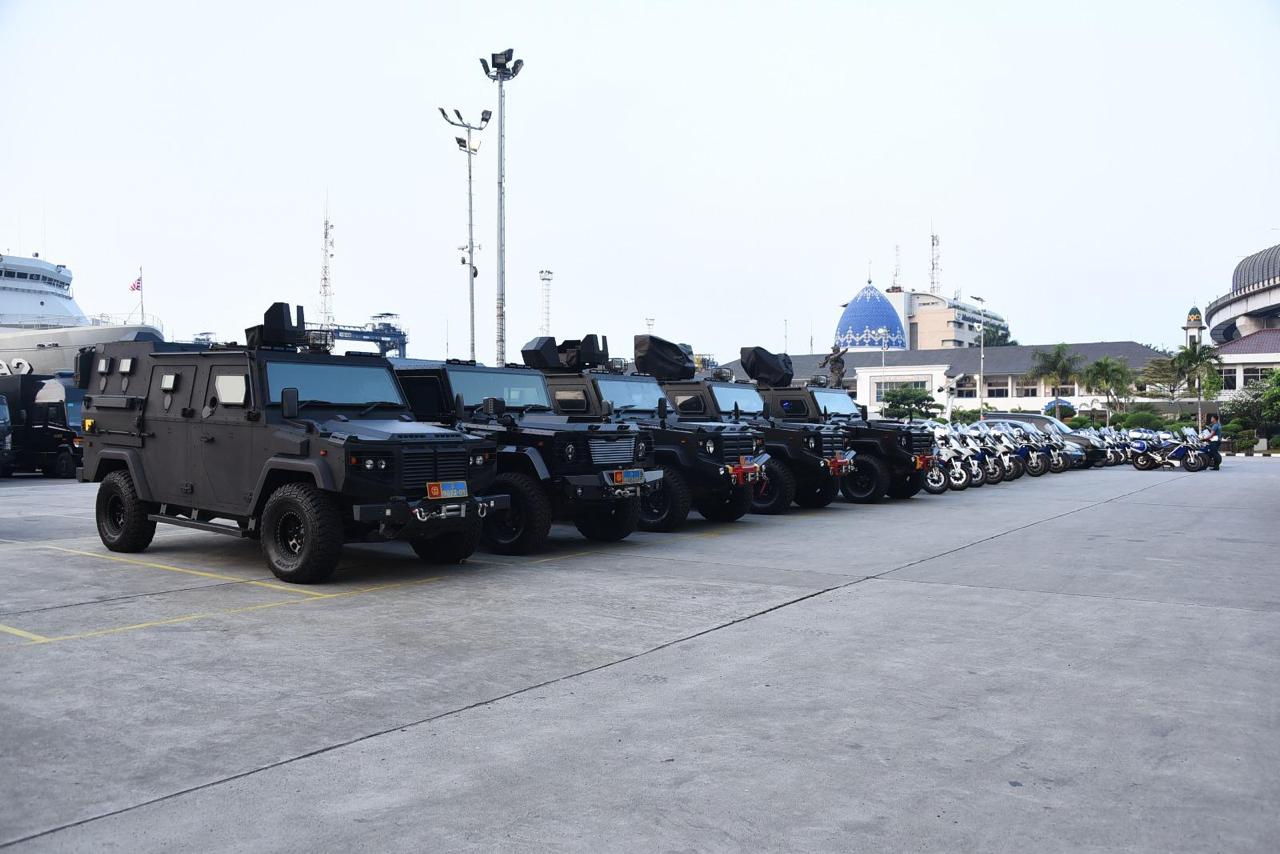 Kendaraan Lapis Baja TNI Menuju Bali Kawal World Water Forum 1 sekarangaja
