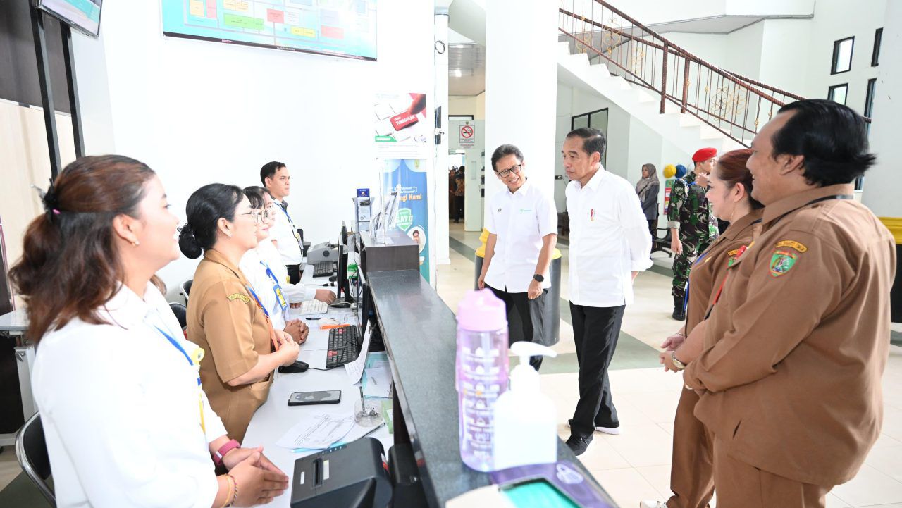 Sebelum Terima Peralatan Medis Modern, Presiden Jokowi Cek RSUD Tamiang Layang 1 sekarangaja