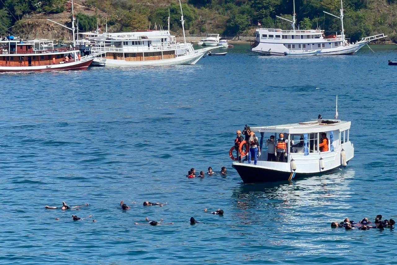 Perkuat Protokol Keamanan Wisata Bahari Labuan Bajo 1 sekarangaja