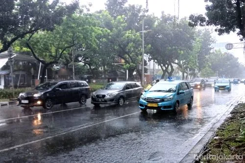 Jakarta Diprakirakan Hujan saat Malam Tahun Baru 1 sekarangaja