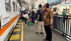 Jelang Malam Tahun Baru, Lebih dari 6 Ribu Penumpang Padati Stasiun Malang 7 sekarangaja
