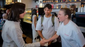 Agenda Menpar Widiyanti Awal 2026, Pastikan Bali Berikan Layanan Prima Bagi Wisatawan 2 sekarangaja