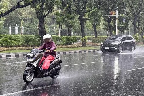 Jakarta Berpotensi Hujan Hari Ini 1 sekarangaja