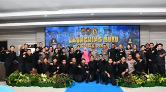 Inspirasi dari Flobamorata: Kapolda NTT Luncurkan Buku Sisi Lain Polisi dan Srikandi Flobamorata 2 sekarangaja