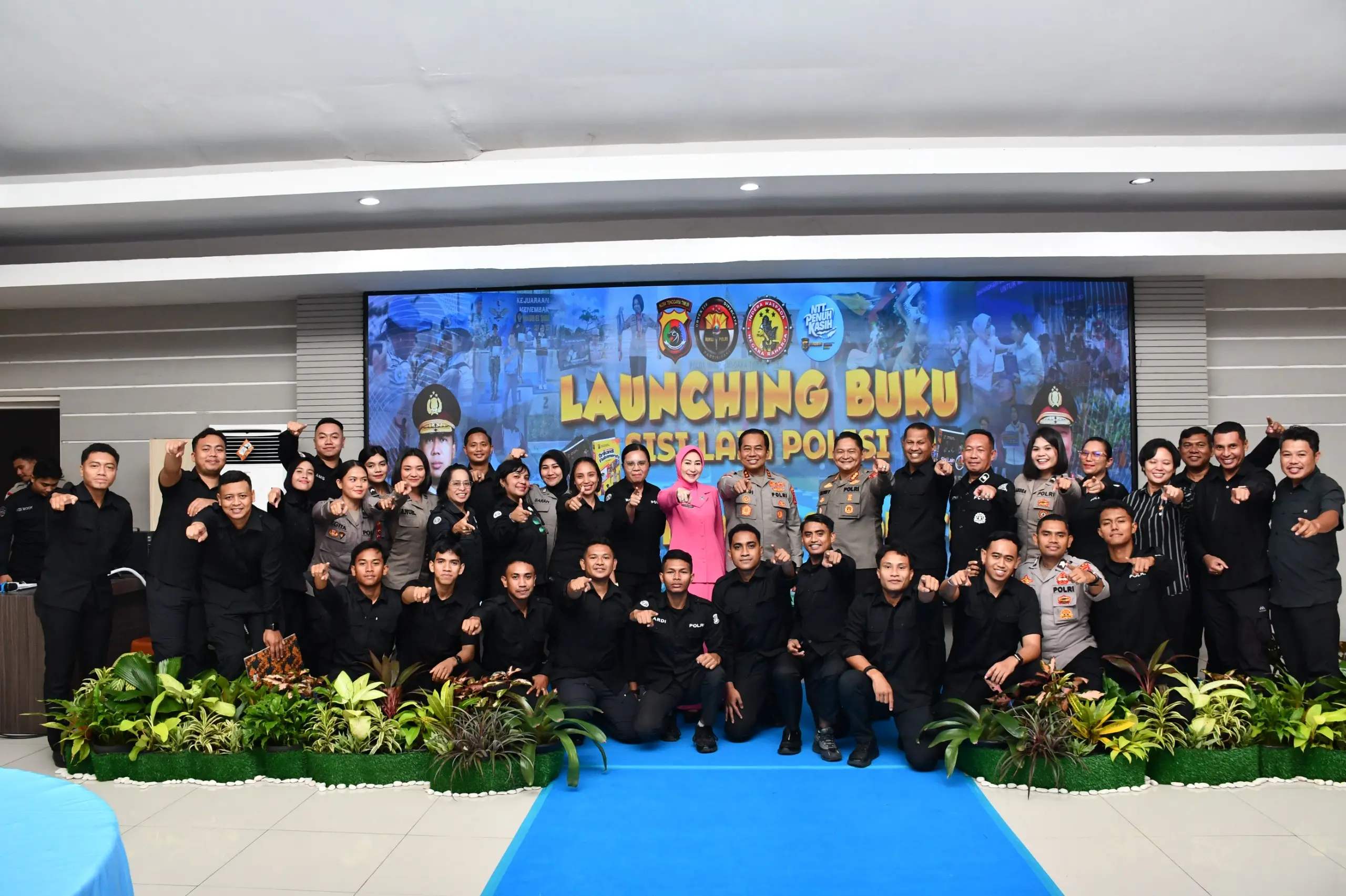 Inspirasi dari Flobamorata: Kapolda NTT Luncurkan Buku Sisi Lain Polisi dan Srikandi Flobamorata 1 sekarangaja