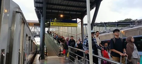 Besok Puncak Arus Balik Pemudik dari Malang Via Kereta Api 1 sekarangaja