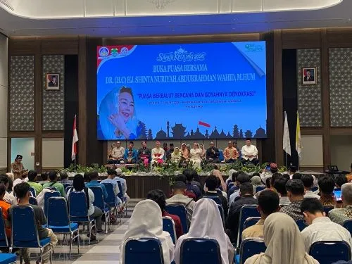 Ketika Adzan Magrib Berkumandang di Gedung KWI 1 sekarangaja