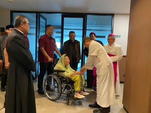 Ketika Adzan Magrib Berkumandang di Gedung KWI 2 sekarangaja