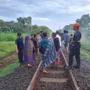 KAI Ingatkan Warga Malang Patuhi Aturan, Ngabuburit di Sekitar Jalur Rel Berisiko Fatal 3 sekarangaja
