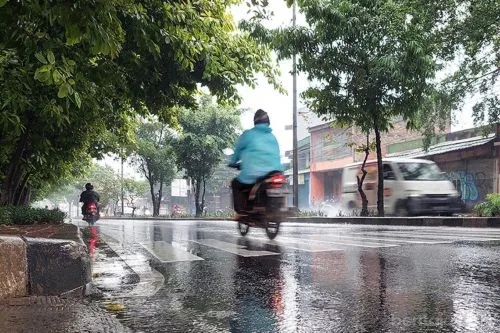 Sejumlah Wilayah Jakarta Diprakirakan Gerimis Hari Ini 1 sekarangaja