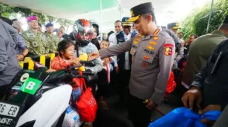 Kapolri Pastikan Pemudik Aman Selamat Sampai Tujuan saat Tinjau Arus Balik di Pelabuhan Bakauheni 2 sekarangaja