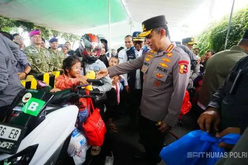 Kapolri Pastikan Pemudik Aman Selamat Sampai Tujuan saat Tinjau Arus Balik di Pelabuhan Bakauheni 1 sekarangaja