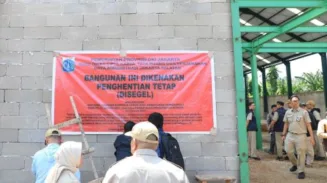 Tak Punya Izin, Lapangan Padel di Jagakarsa disegel 2 sekarangaja