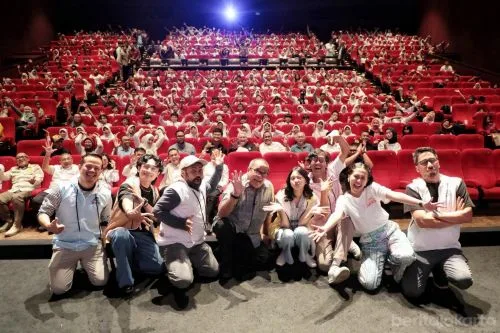 Wagub Rano Karno Ajak Ratusan Anak Yatim Piatu Nonton Bareng Film Pelangi di Mars 1 sekarangaja