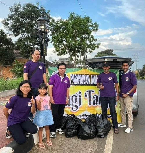 Rawat Toleransi, Paguyuban Awam Kristiani Kembali Berbagi Takjil di Kota Batu 1 sekarangaja