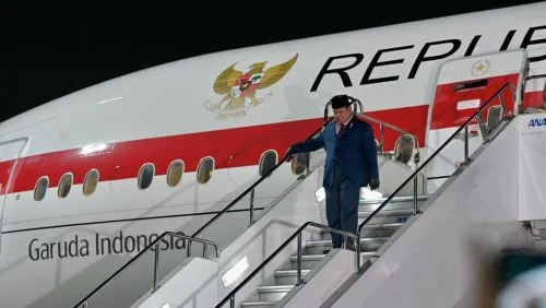 Presiden Prabowo Tiba di Tokyo, Ini Deretan Pejabat yang Jemput di Bandar Udara Haneda 1 sekarangaja