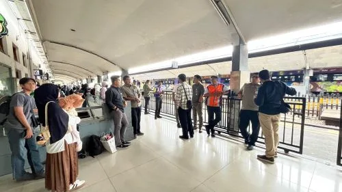Stasiun KA Kotabaru Stasiun Terpadat Angkut Pemudik Lebaran di Malang Raya 1 sekarangaja