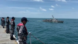 Unsur KRI Koarmada II Latihan Kersamtis di Perairan Karang Unarang 2 sekarangaja