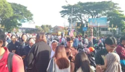 33 Tahun Gereja Katolik Kayutangan Kota Malang Konsisten Jalankan Tradisi Salaman Lebaran Usai Umat Islam Salat Id 7 sekarangaja