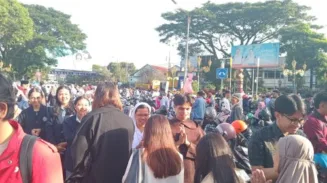 33 Tahun Gereja Katolik Kayutangan Kota Malang Konsisten Jalankan Tradisi Salaman Lebaran Usai Umat Islam Salat Id 2 sekarangaja