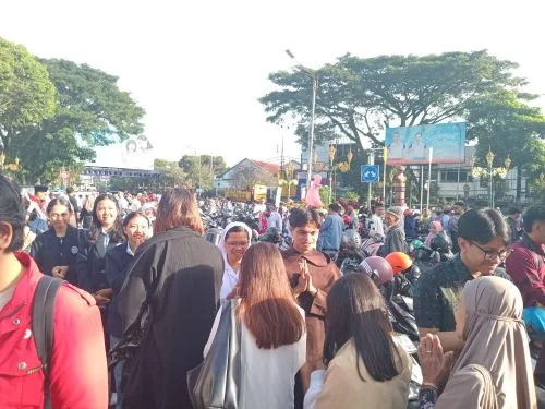 33 Tahun Gereja Katolik Kayutangan Kota Malang Konsisten Jalankan Tradisi Salaman Lebaran Usai Umat Islam Salat Id 1 sekarangaja