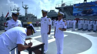 Letkol Laut (P) Dono Istiarto Komandan Baru KRI Teluk Kupang-519 2 sekarangaja