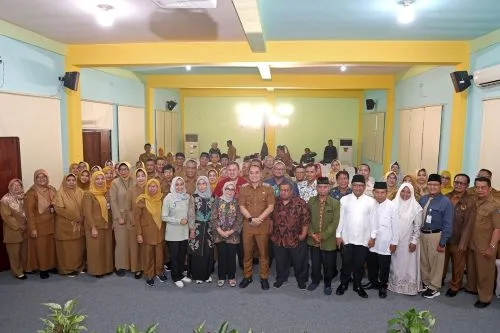 Ringankan Beban Guru, Wali Kota Surabaya Dorong Digitalisasi Laporan Bulanan 1 sekarangaja