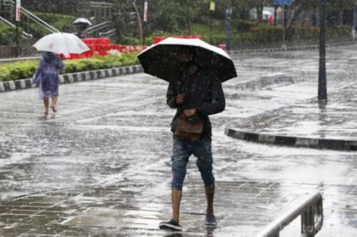 Sejumlah Wilayah Jakarta Bakal Diguyur Hujan Hari Ini 1 sekarangaja