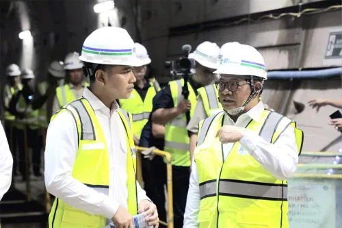 Gubernur Pramono Dampingi Wapres Gibran Tinjau Proyek MRT 1 sekarangaja