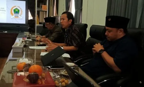 Komisi C DPRD Kota Malang Dorong Revitalisasi Angkot Lewat Program Angkutan Pelajar 1 sekarangaja