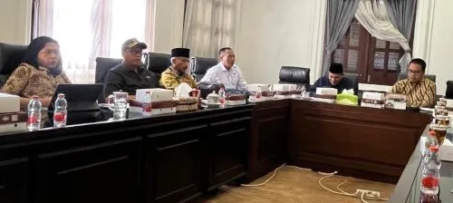 Komisi B DPRD Kota Malang Dialog dengan Perwakilan Pedagang Pasar Besar, Ini yang Dibahas 1 sekarangaja