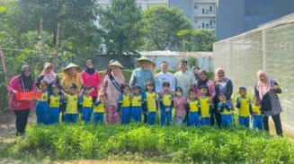 Murid PAUD SPS Negeri Bale Bermain Gading Kuncup Harmoni Gading Diedukasi Menanam dan Panen Sayuran 2 sekarangaja