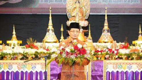 Begini Pesan Welas Asih dan Perdamaian Menag saat Perayaan Waisak Sedunia 2026 1 sekarangaja