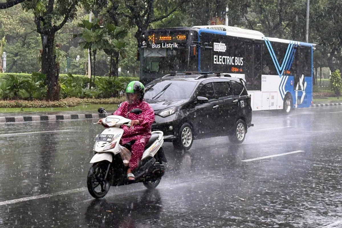 Jakarta Diprakirakan Cerah hingga Hujan Hari Ini 1 sekarangaja