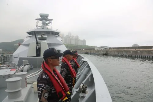 Menuju Latma ORRUDA 2026 di Rusia, KRI I Gusti Ngurah Rai-332 Sandar di Busan 1 sekarangaja