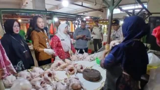 Pengawasan Pangan di Lima Pasar Tradisional di Jaktim Dinyatakan Aman Konsumsi 2 sekarangaja