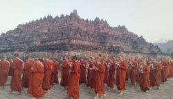 Ini Makna Prosesi Pradaksina di Candi Borobudur yang Diikuti Peserta Indonesia Tipitaka Chanting 2026 7 sekarangaja
