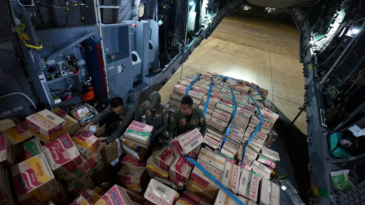 253 Ton Logistik Dikirim ke Wilayah Gempa Bumi Flores Atas Instruksi Presiden Prabowo Dini Hari Tadi 1 sekarangaja