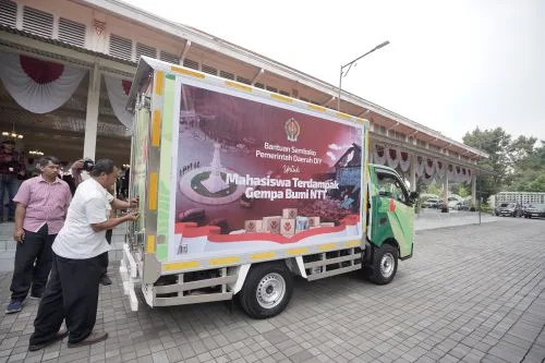 DIY Provinsi Pertama Bantu Living Cost Mahasiswa Terdampak Gempa Flores NTT 3 sekarangaja